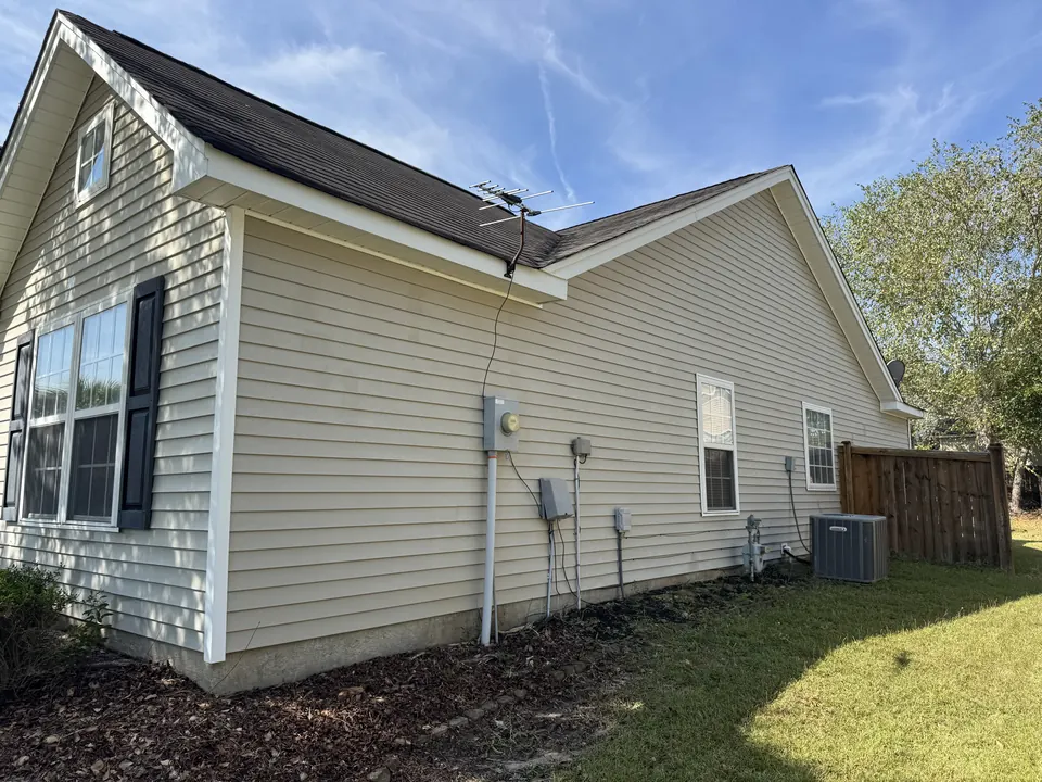 Same vinyl siding clean after a soft wash